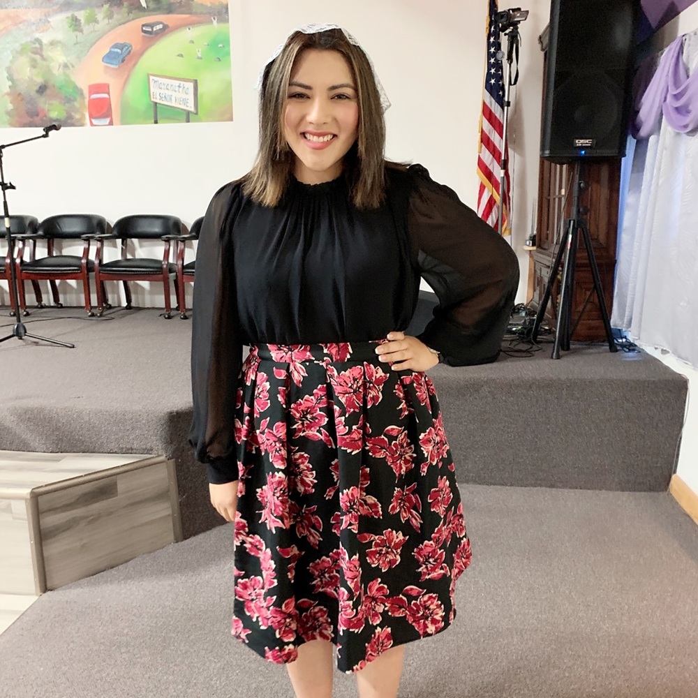 Flores red skirt